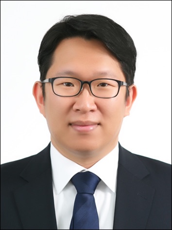 심사위원